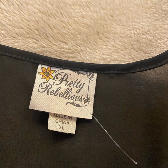 Pretty Rebellious sleeveless blouse xl - Picture 4 of 5